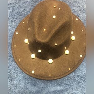 Ladies pearl hat